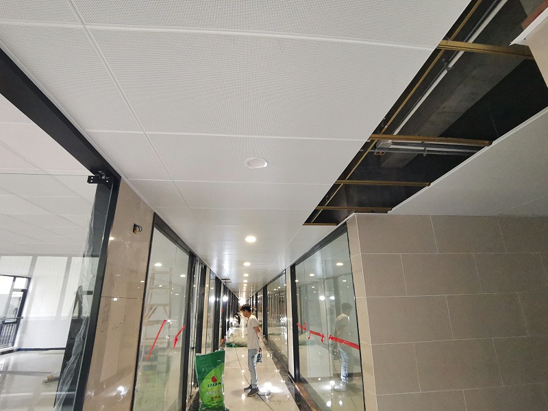 沖孔鋁扣板吊頂天花