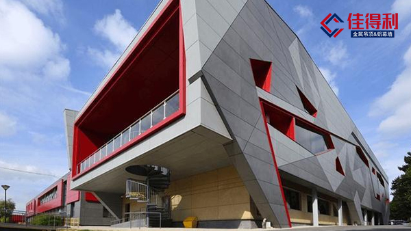 廣東藝術雕花鋁單板厚度規(guī)格是多少，又能用在哪里呢?