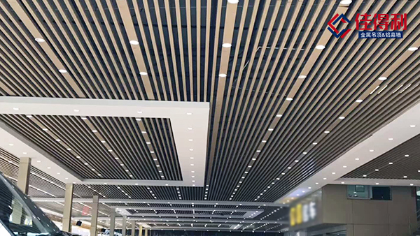 鋁方通廠家告訴你質(zhì)量好的鋁方通吊頂天花是怎么生產(chǎn)出來(lái)的