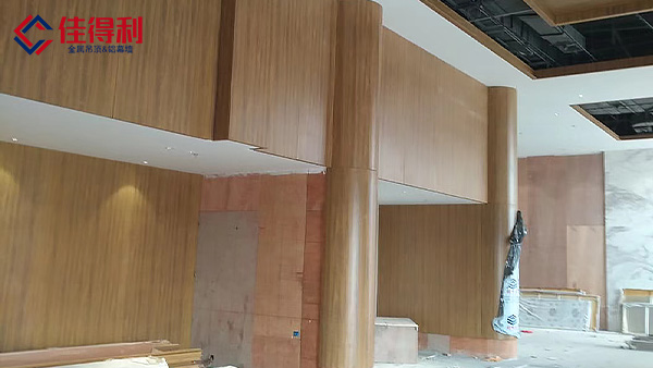 木紋轉(zhuǎn)印鋁單板