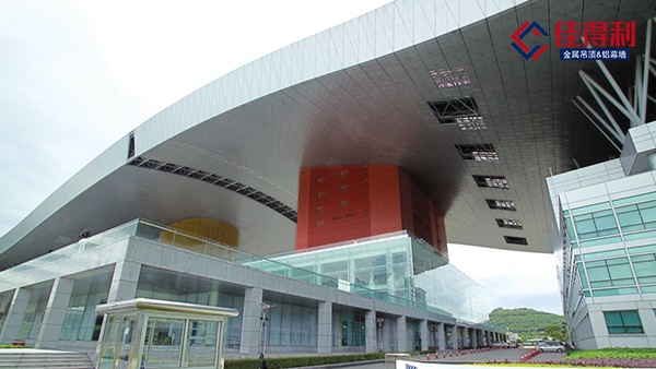 室外都在用的沖孔氟碳漆鋁單板幕墻，你知道嗎？