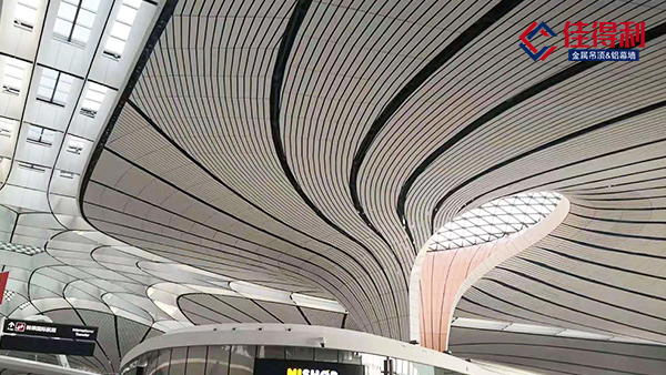 鋁條扣吊頂適合用在那些場(chǎng)所？--佳得利建材