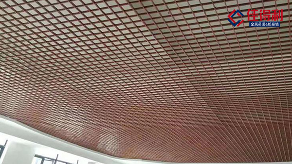 商場使用鋁格柵，你知道它的優(yōu)勢是什么嗎？